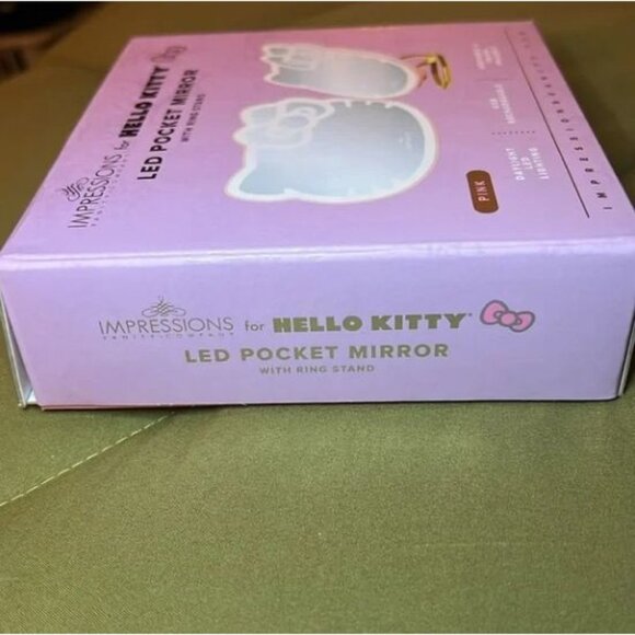 Hello Kitty X Impressions Vanity LED Mirror With Gold Stand - Picture 9 of 11
